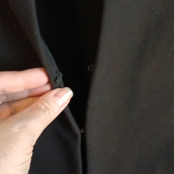 Ann Taylor cropped blazer - Picture 9 of 9